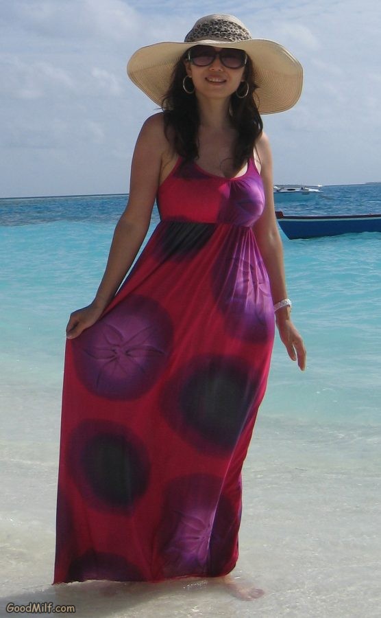 知风姐姐海岛度假低胸长裙[第5张/共13张]