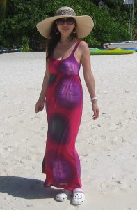 知风姐姐海岛度假低胸长裙