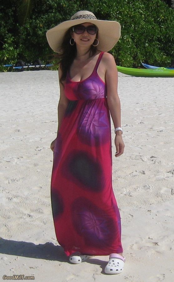 知风姐姐海岛度假低胸长裙[第9张/共13张]