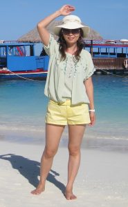 知风姐姐海岛度假短裤美腿