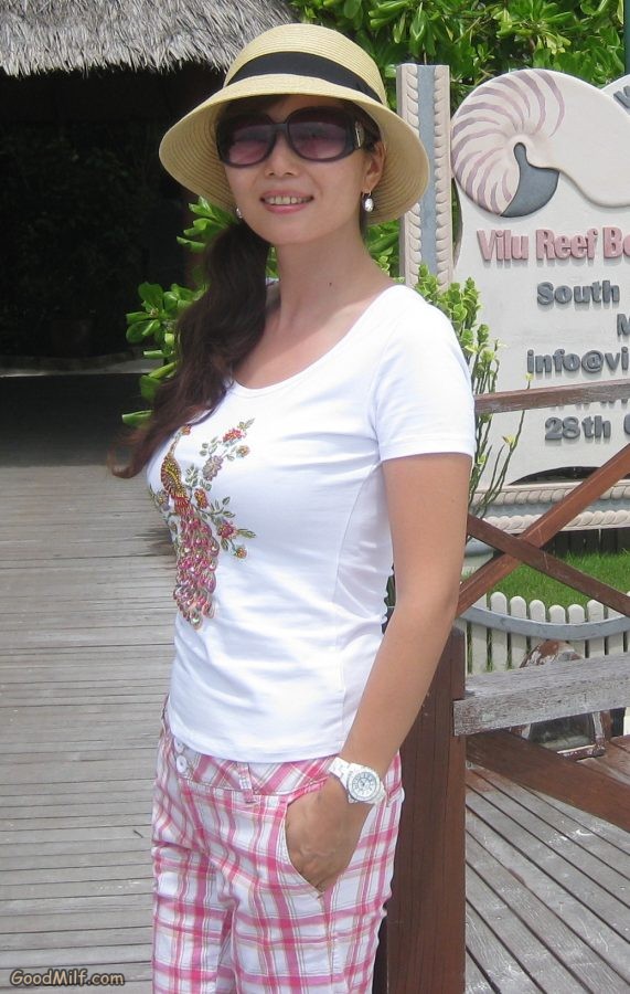 知风姐姐海岛度假短裤美腿[第13张/共15张]