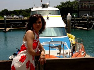 熟女阿冷好身材大方泳衣秀