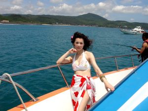 熟女阿冷好身材大方泳衣秀