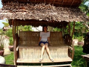 熟妇阿冷大嫂柬埔寨旅行短裙泳衣秀不停