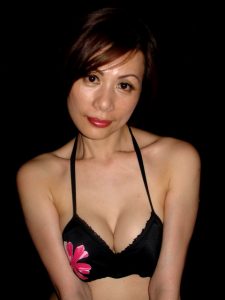 阿冷姐姐泡温泉泳衣大长腿2