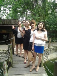 制服熟女们旅游照片