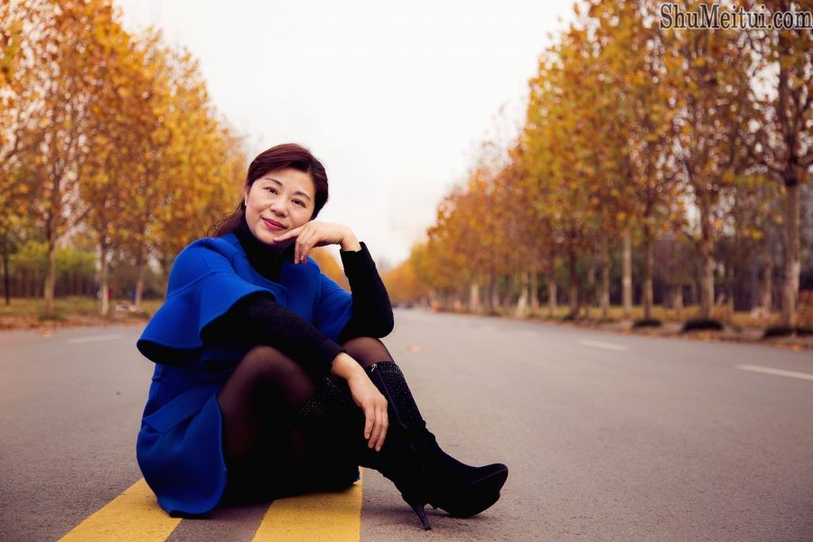 朱姐筒靴黑丝美腿【9】[第2张/共9张]