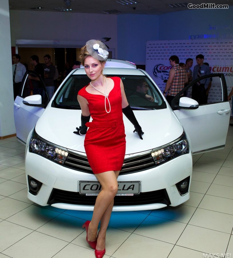 乌克兰美女媳妇车模初照[第12张/共19张]