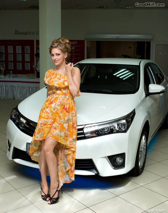 乌克兰美女媳妇车模初照[第19张/共19张]