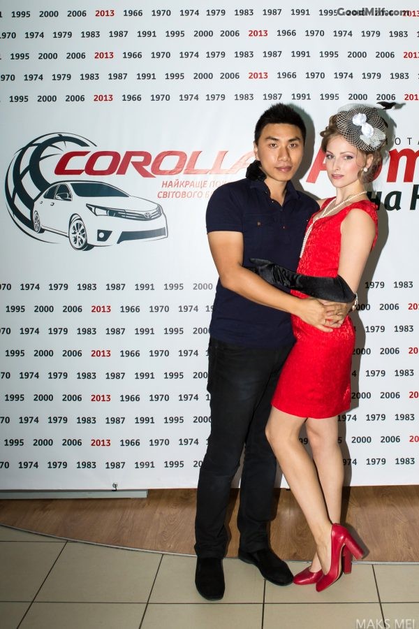 乌克兰美女媳妇车模初照[第9张/共19张]