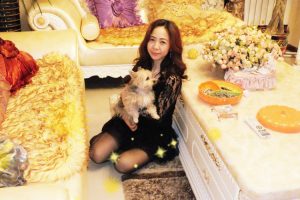 气质熟女在家黑靴白靴双重诱惑