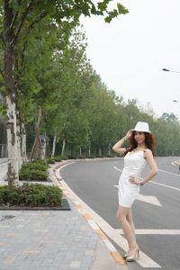 美丽娇小的姐姐两套短裙一样的肉丝袜高跟