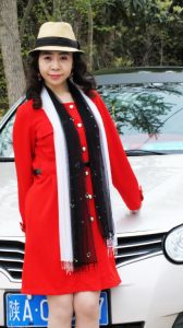 一位爱穿高跟的熟妇换荣威了