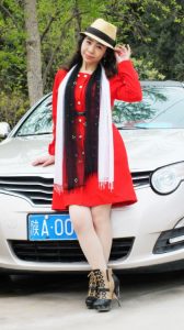 一位爱穿高跟的熟妇换荣威了