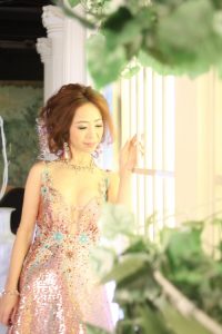 美阿姨新之月拍个人写真玉乳是亮点