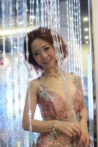 美阿姨新之月拍个人写真玉乳是亮点