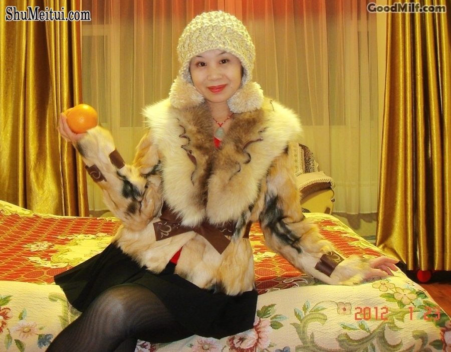 燕子姐各种黑色丝袜生活照片[第5张/共7张]