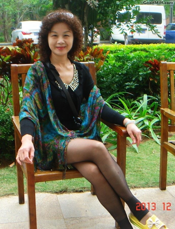 燕子姐穿不穿丝袜都很有味道[第1张/共9张]