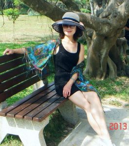 燕子姐穿不穿丝袜都很有味道