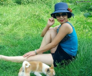 燕子姐野外性感成熟的白腿我喜欢