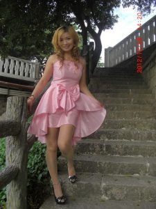 超爱秀美腿的嫂子很容易就上手了