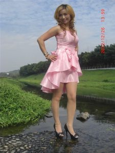 超爱秀美腿的嫂子很容易就上手了