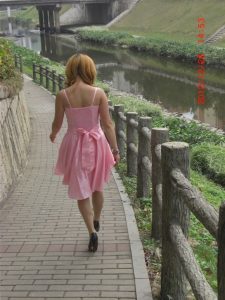 超爱秀美腿的嫂子很容易就上手了