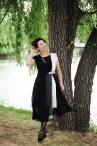 梦姐秀黑丝美腿