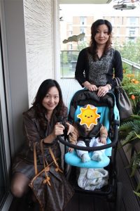 在医院上班的邻居姐姐，她穿了黑色丝袜拍照的腿很好看