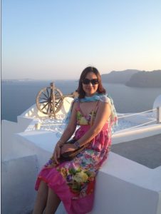 在医院上班的邻居姐姐，她穿了黑色丝袜拍照的腿很好看