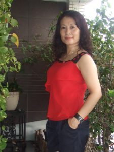 爱穿高跟秀腿的洁阿姨