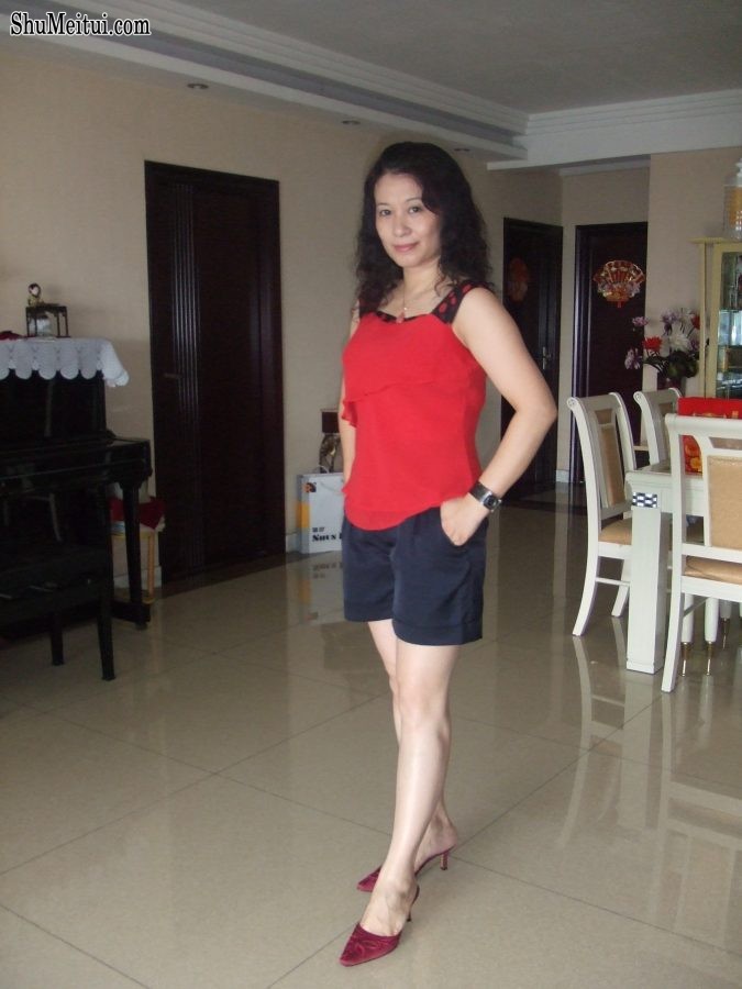 爱穿高跟秀腿的洁阿姨[第5张/共5张]