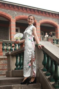 旗袍熟妇们的性感外拍有几个还穿了肉丝