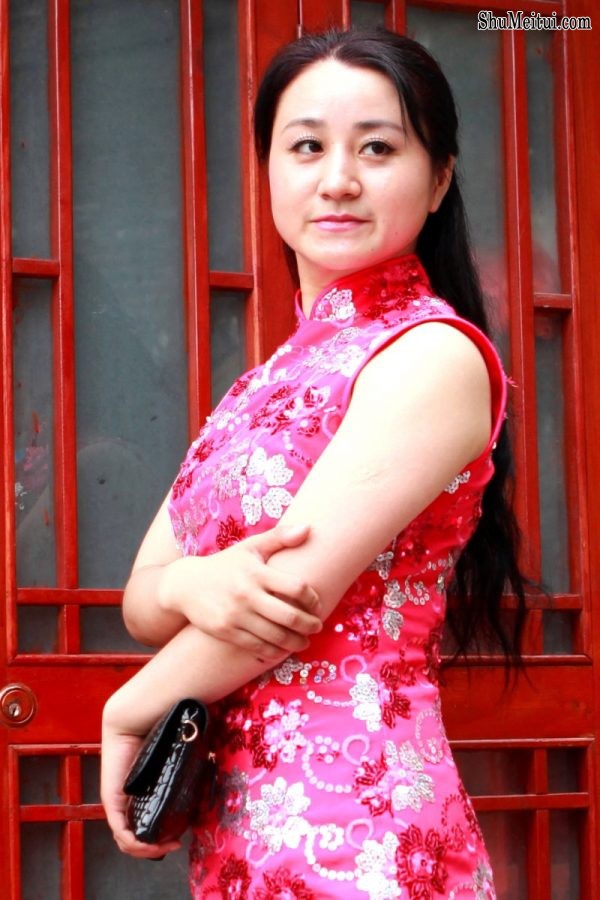 旗袍熟妇们的性感外拍有几个还穿了肉丝[第12张/共53张]