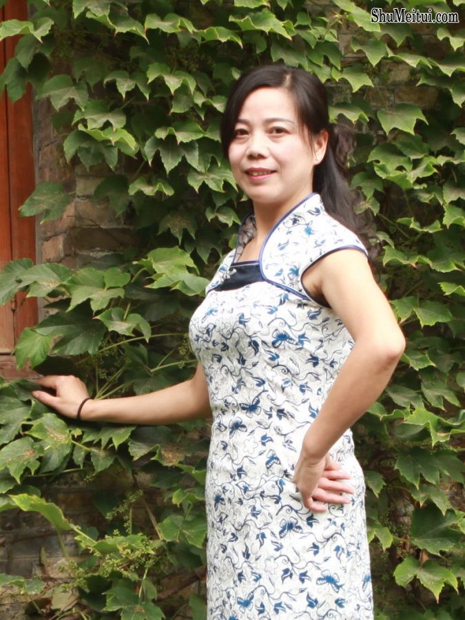 旗袍熟妇们的性感外拍有几个还穿了肉丝[第19张/共53张]