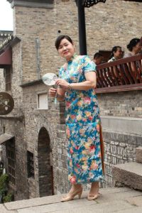 旗袍熟妇们的性感外拍有几个还穿了肉丝