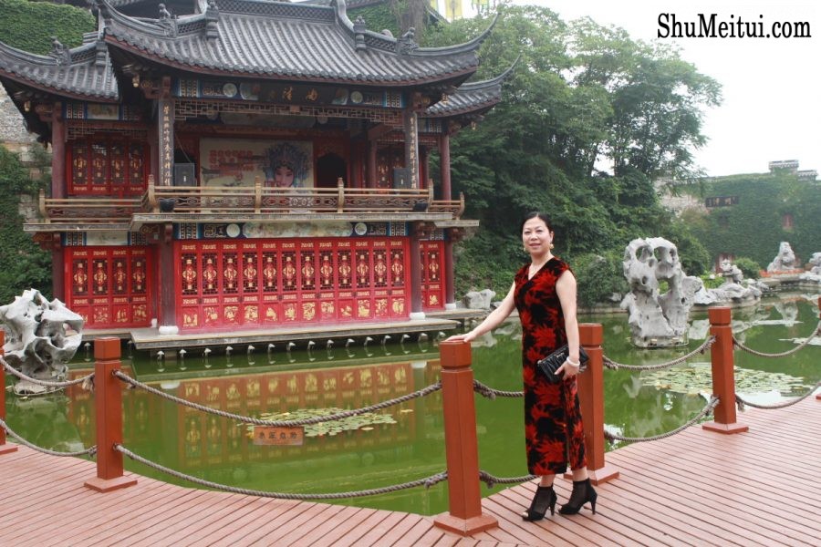 旗袍熟妇们的性感外拍有几个还穿了肉丝[第24张/共53张]