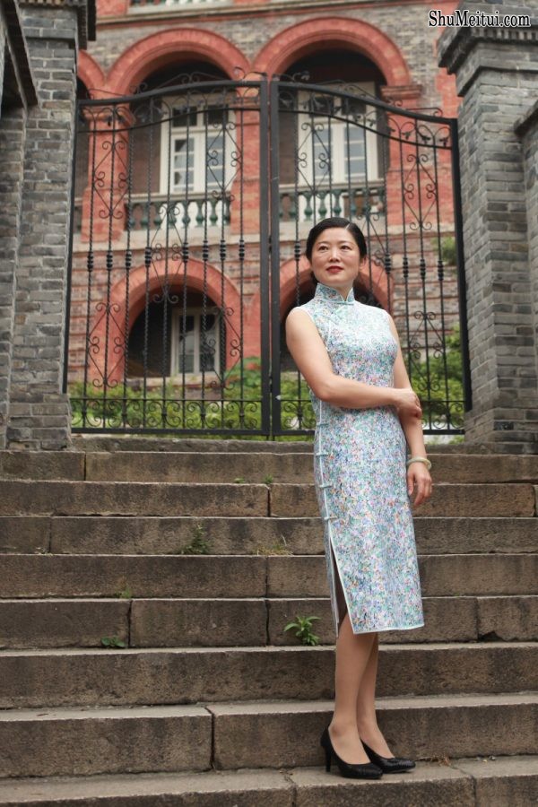 旗袍熟妇们的性感外拍有几个还穿了肉丝[第30张/共53张]