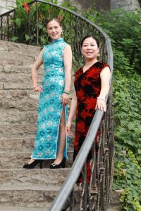 旗袍熟妇们的性感外拍有几个还穿了肉丝