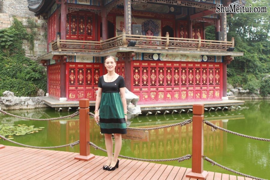 旗袍熟妇们的性感外拍有几个还穿了肉丝[第7张/共53张]