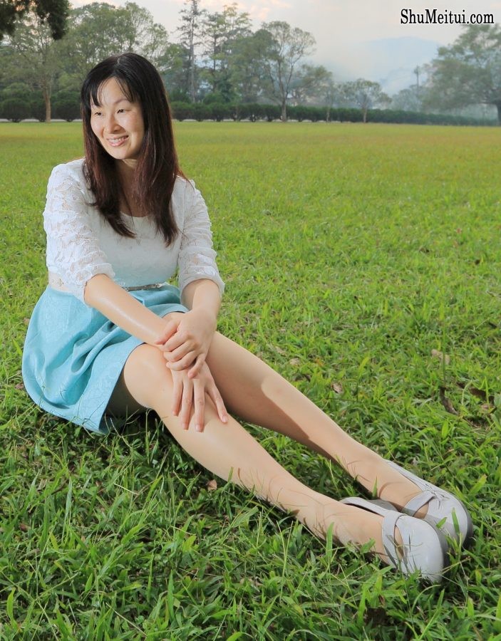 Elin姐的老公给她在野外拍照[第23张/共24张]