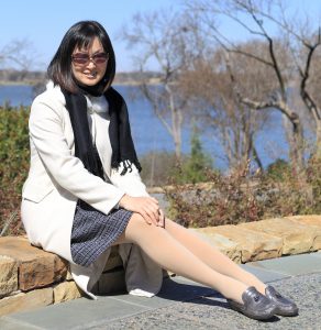 Elin姐走到哪里都是肉丝不离腿