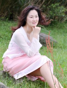 成熟丰满优雅的Elin姐野外肉丝脚