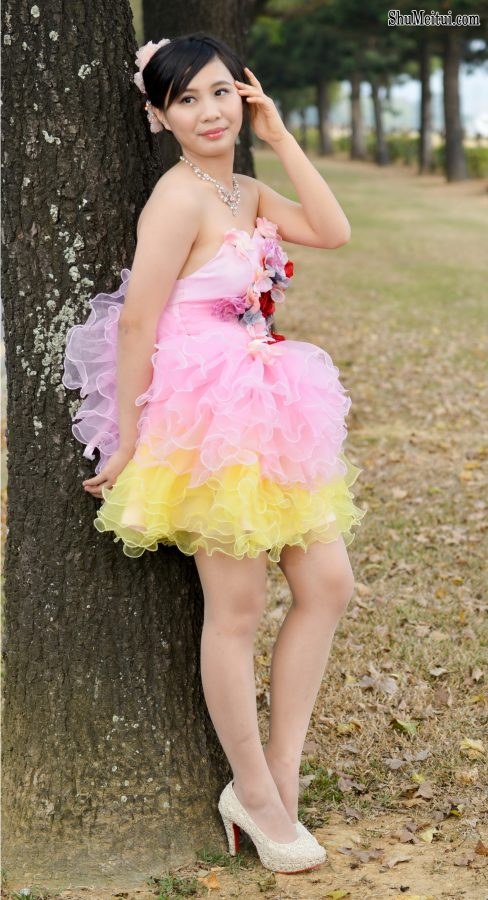 静嫂粉裙肉丝高跟扮嫩[第6张/共18张]