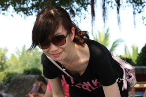 暗恋的美妇在外边玩时专门拍了脚丫子