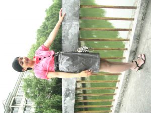 me小妞的各种袜子有白丝黑丝还有短棉袜