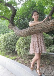 小女友me小妞肉丝腿运动鞋