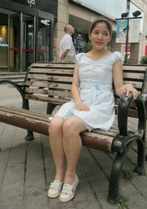 一个浙江小妞夏天爱秀白腿