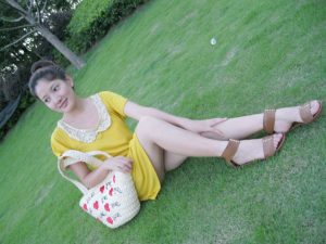 一个浙江小妞夏天爱秀白腿