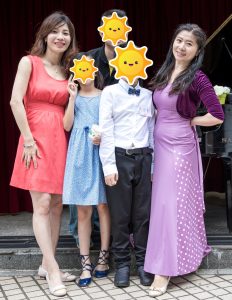 王嫂出席婚礼高跟白腿